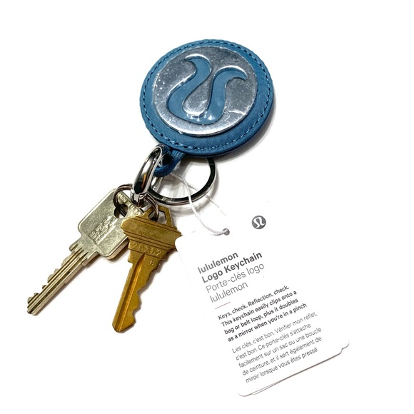 NEW LULULEMON BLUE LOGO KEYCHAIN WITH MIRROR BNWT - Picture 7 of 7